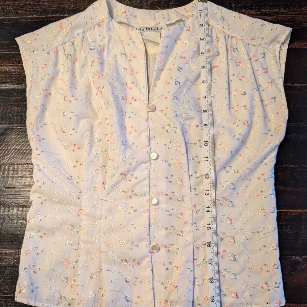 Women's Floral Button-Up Top - Picture 8 of 8